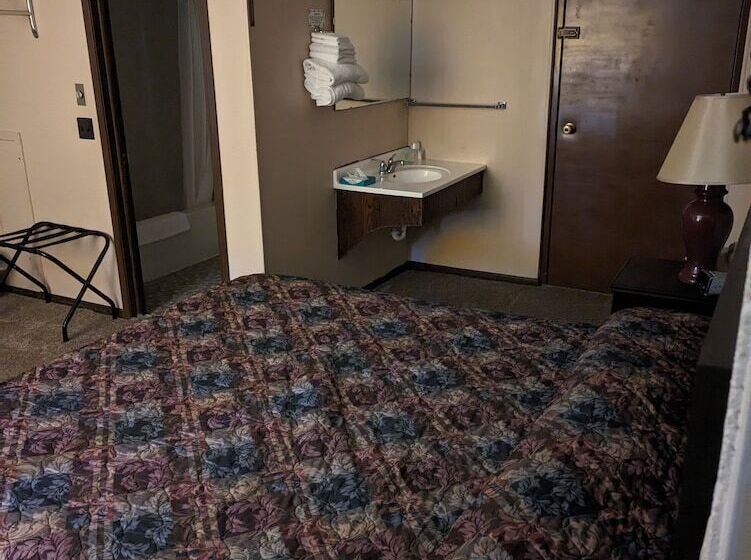 Paradise Falls Motel &  Liquor Llc