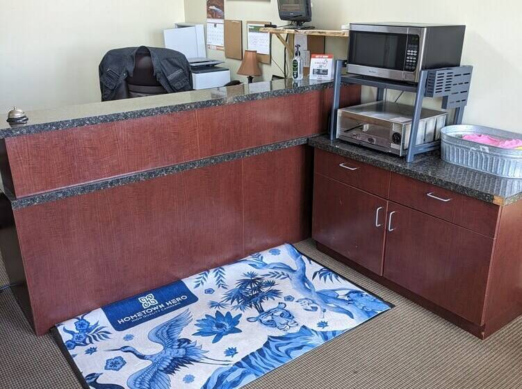 Paradise Falls Motel &  Liquor Llc