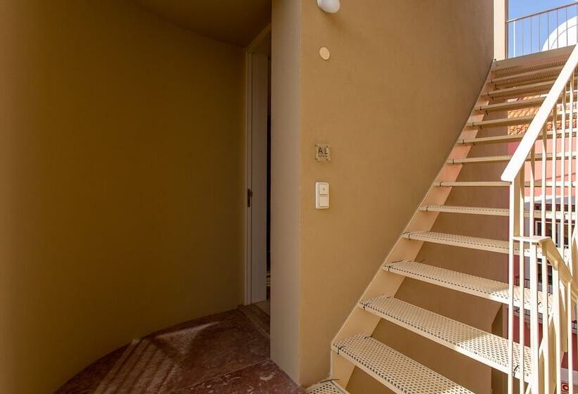 Princess Building V. R. Santo António