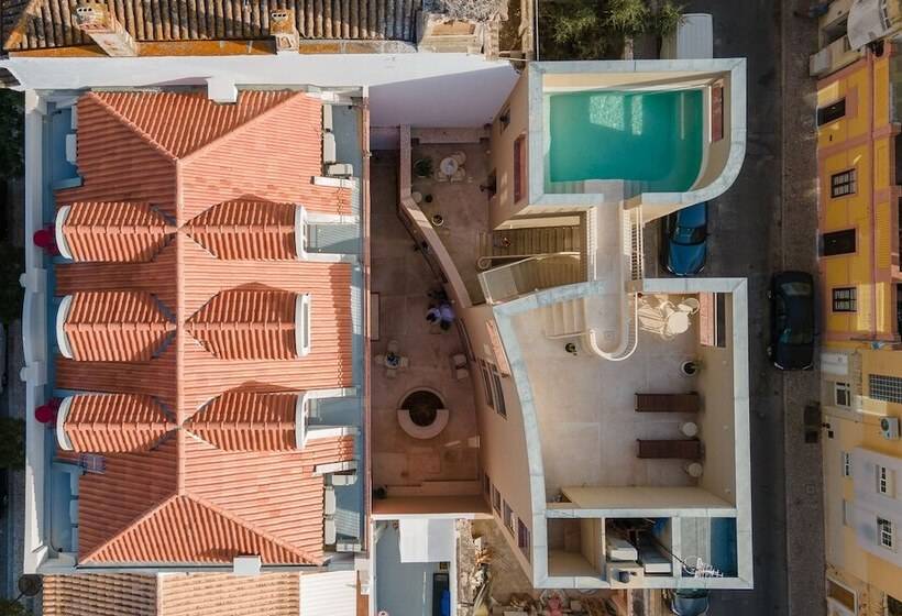 Princess Building V. R. Santo António