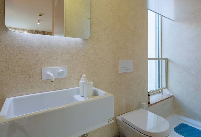 Princess Building V. R. Santo António