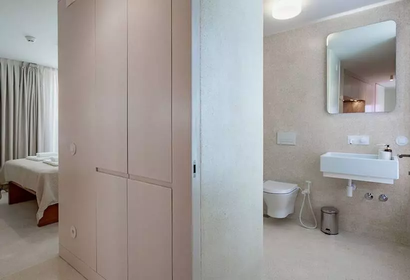 Princess Building   V. R. Santo António