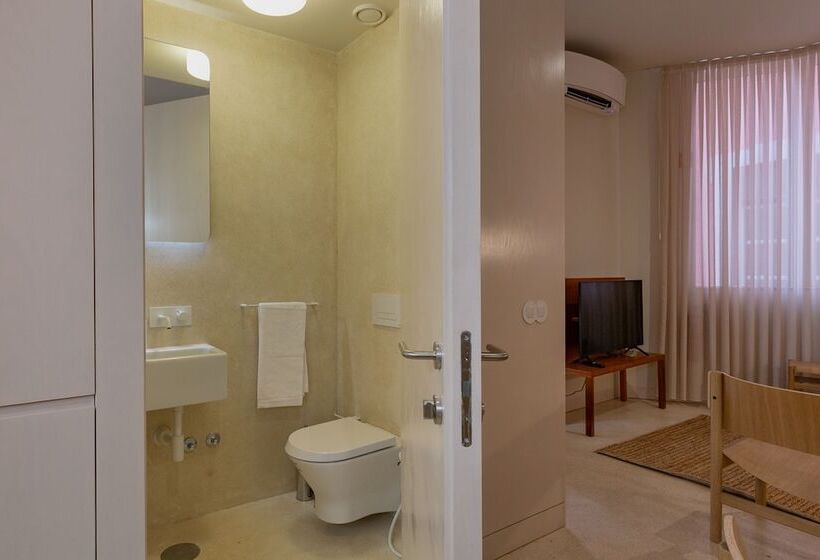 Princess Building V. R. Santo António