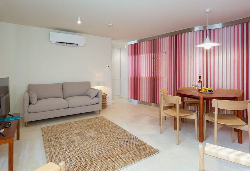 Princess Building V. R. Santo António