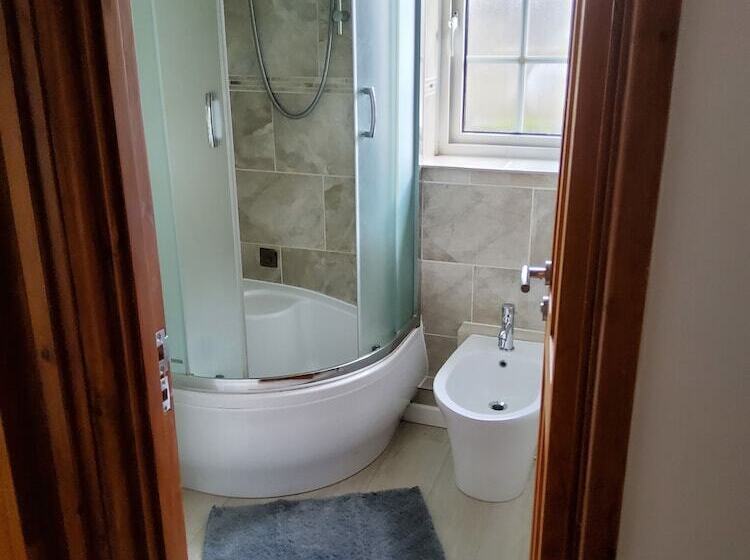 اقامتگاه Impeccable 2 Bed House In Norwich