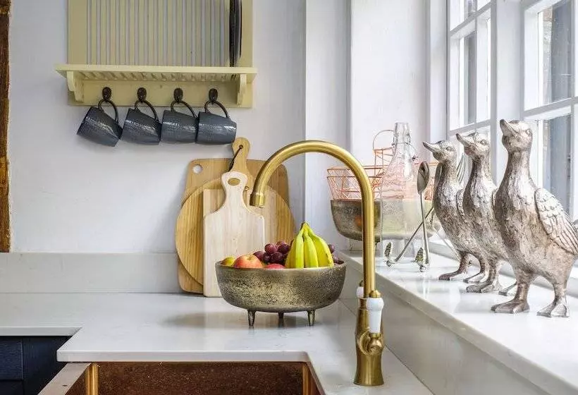 Residenssi Luxury 3 Bed Manor House Hot Tub Cinema Room Skytv