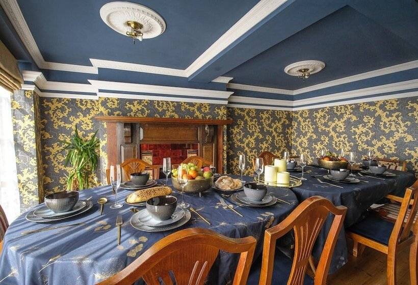 إقامة Luxury 3 Bed Manor House Hot Tub Cinema Room Skytv