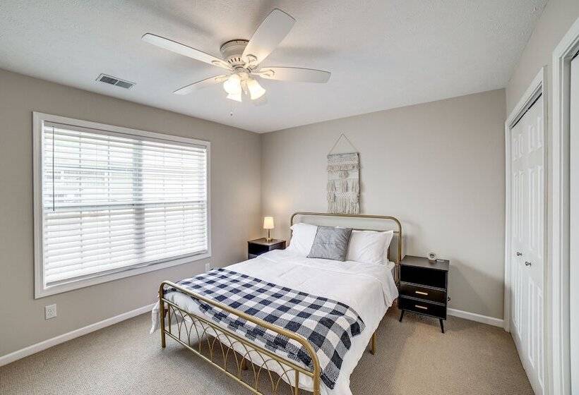 Shelbyville Lakefront Home W/ Furnished Patio!