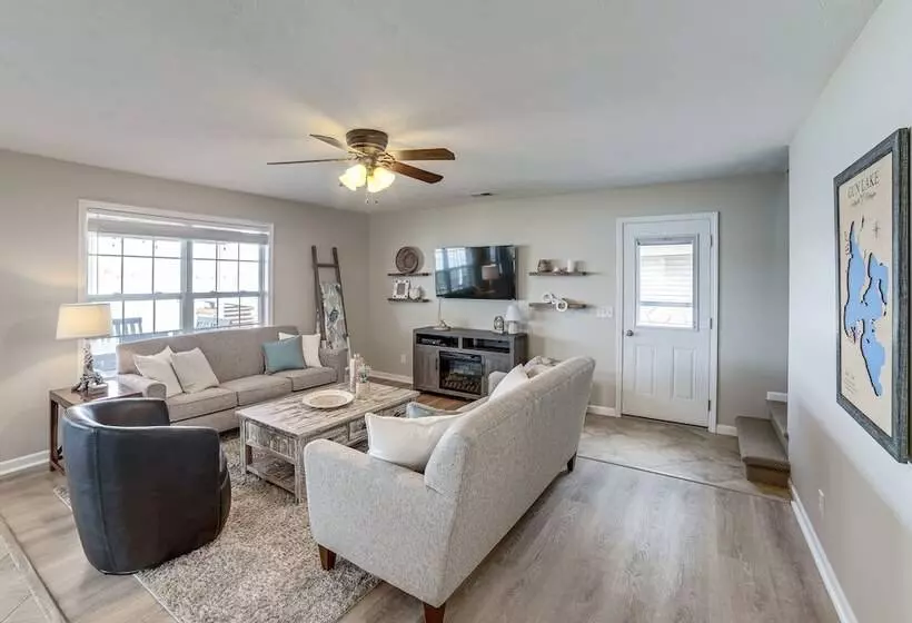 Shelbyville Lakefront Home W/ Furnished Patio!