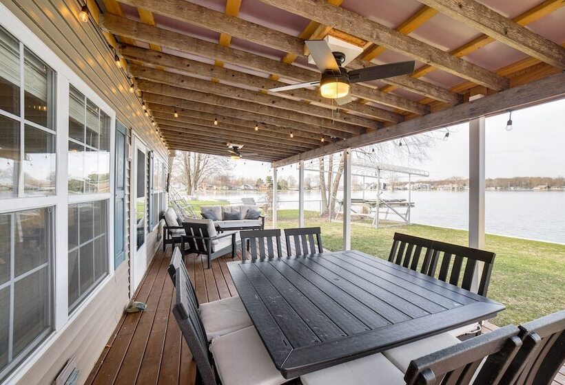 Shelbyville Lakefront Home W/ Furnished Patio!