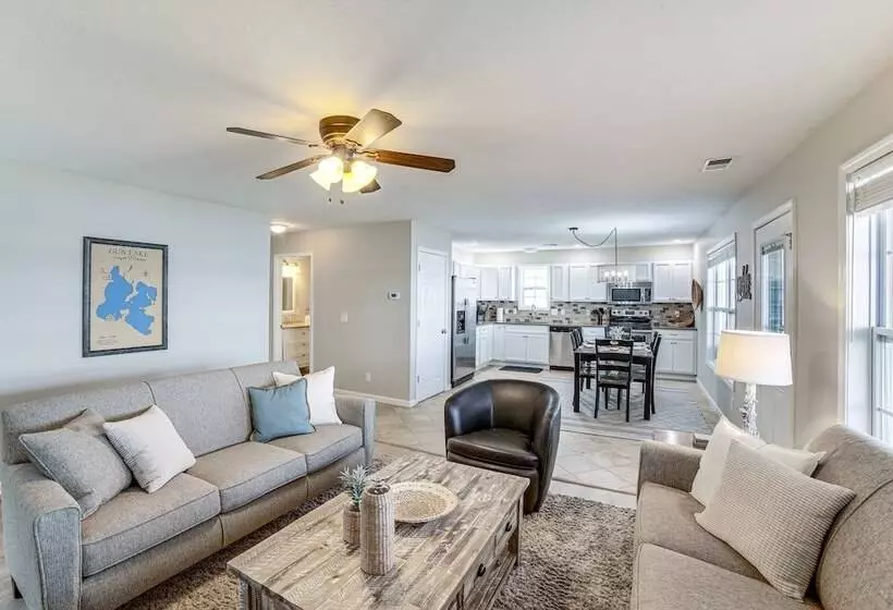 Shelbyville Lakefront Home W/ Furnished Patio!