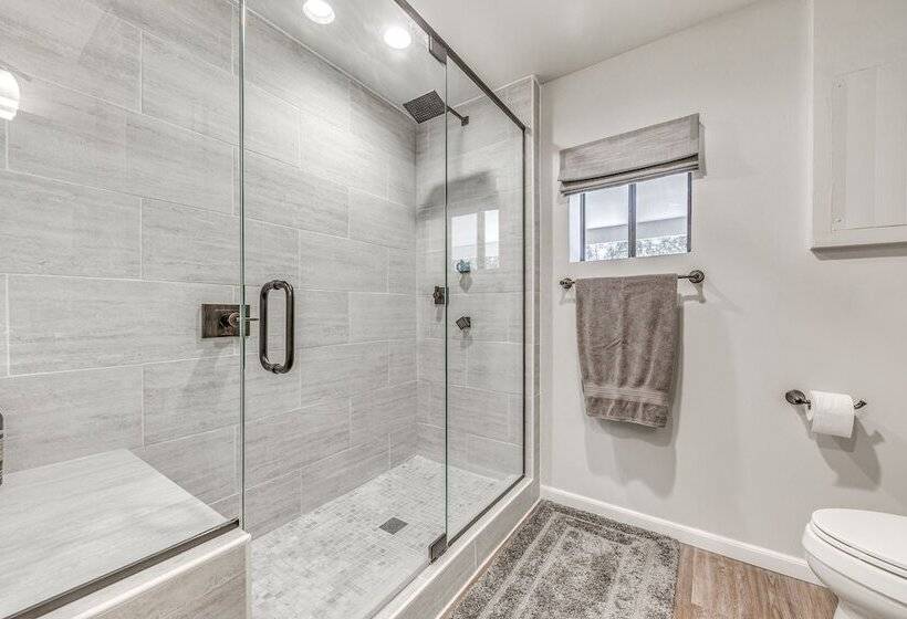 Alto Retreat W/ Wraparound Deck & Game Room!