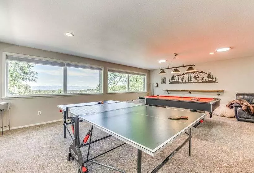 Alto Retreat W/ Wraparound Deck & Game Room!