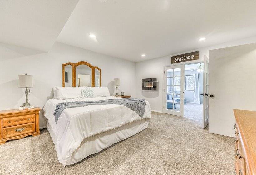 Alto Retreat W/ Wraparound Deck & Game Room!