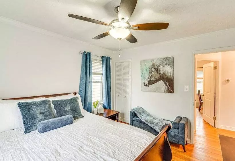 The Maple Tree  Home: 14 Mi To Downtown Cleveland