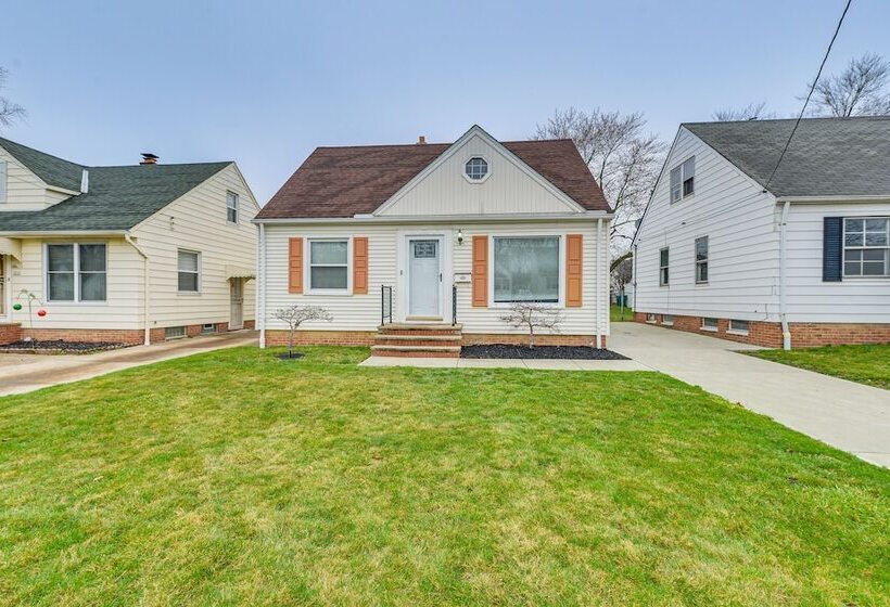 The Maple Tree  Home: 14 Mi To Downtown Cleveland