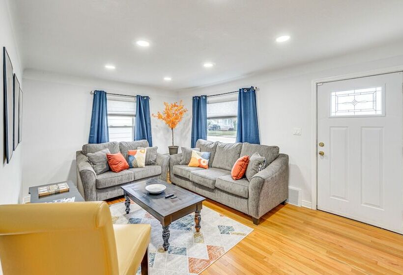 The Maple Tree  Home: 14 Mi To Downtown Cleveland