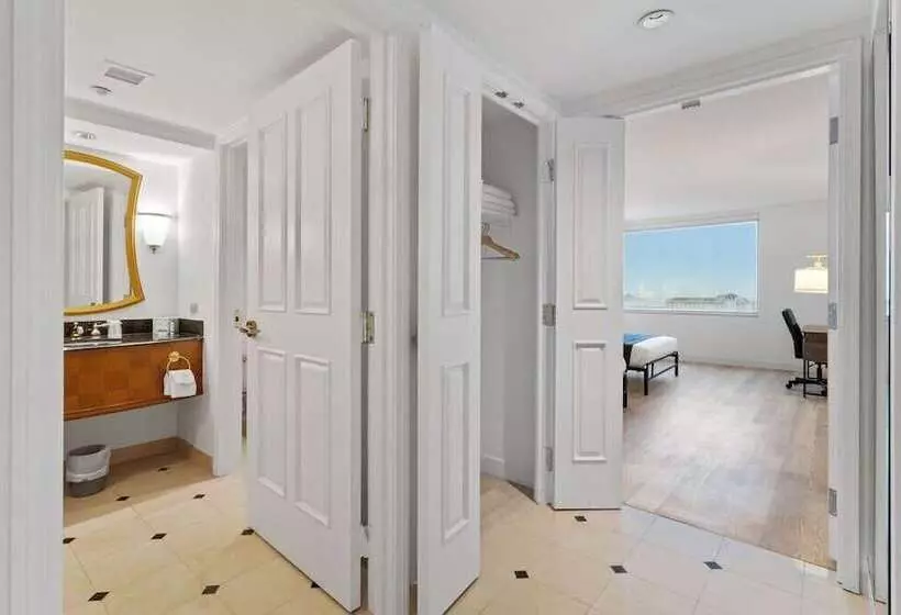 Two Adjacent Cozysuites On The Boardwalk