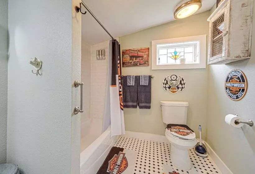 Retro Retreat In Llano W/ Screened Porch!