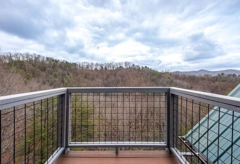 Cabin W/ Mountain Views, Hot Tub & Game Room!
