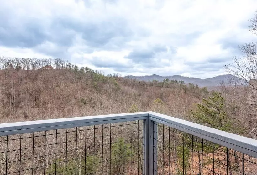 Cabin W/ Mountain Views, Hot Tub & Game Room!