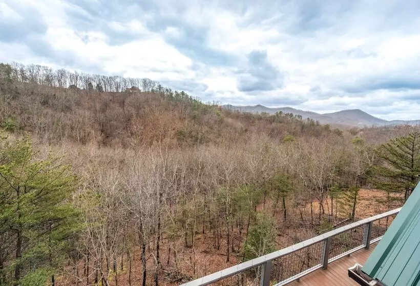 Cabin W/ Mountain Views, Hot Tub & Game Room!