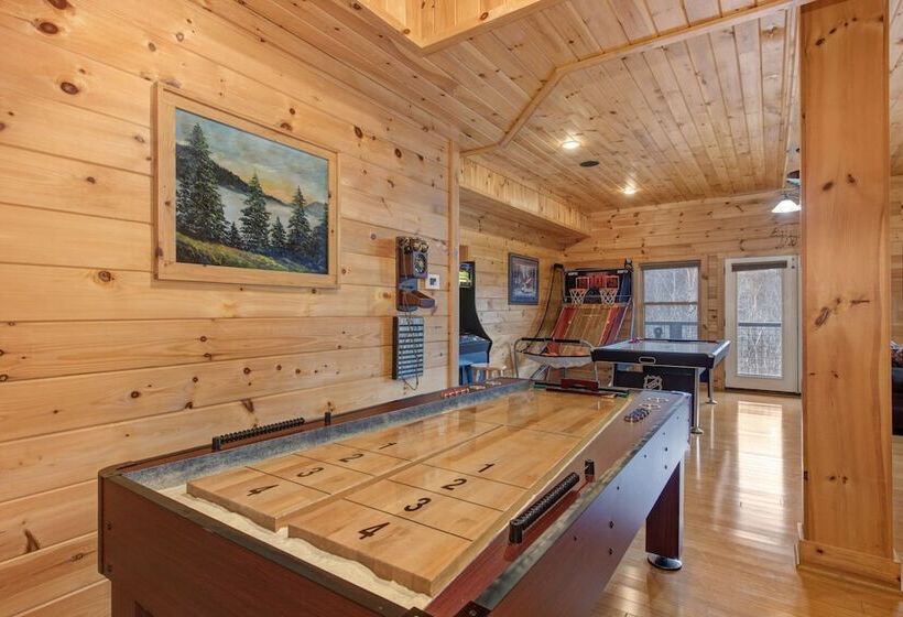 Cabin W/ Mountain Views, Hot Tub & Game Room!