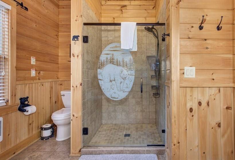 Cabin W/ Mountain Views, Hot Tub & Game Room!