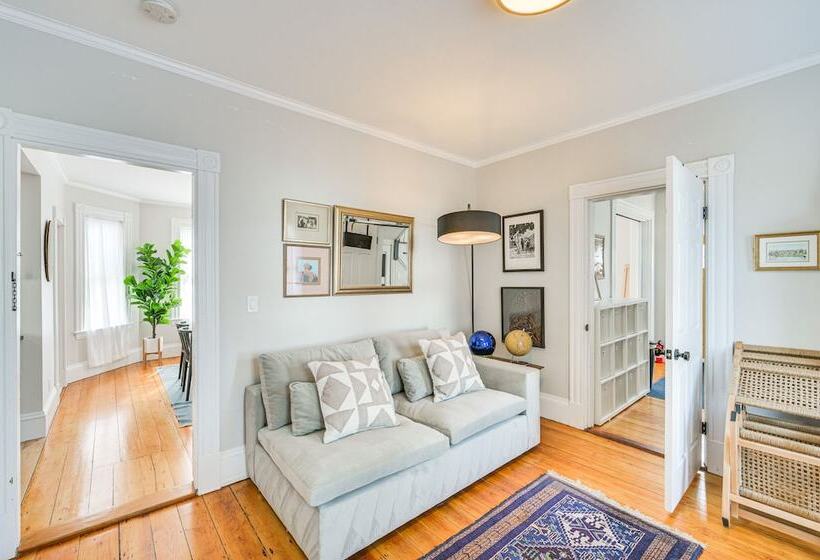 Bright & Pet Friendly Home: 2 Mi To Harvard Square