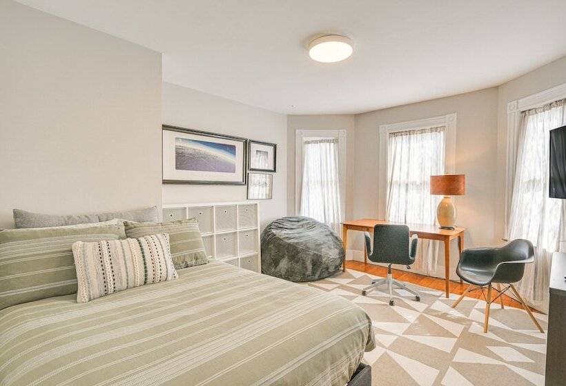 Bright & Pet Friendly Home: 2 Mi To Harvard Square