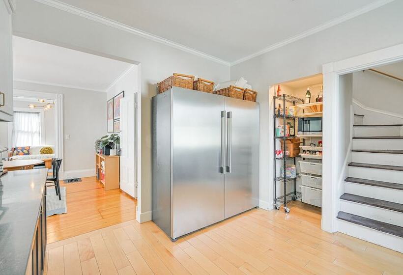 Bright & Pet Friendly Home: 2 Mi To Harvard Square