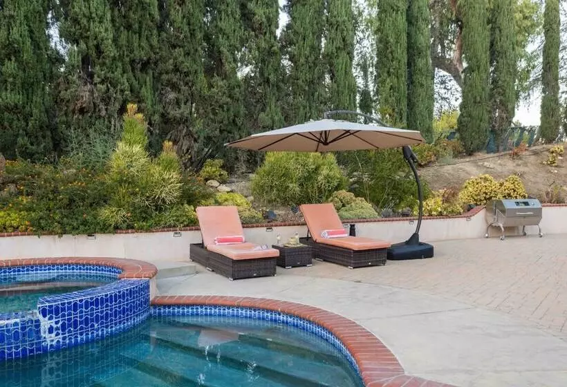 Colven By Avantstay Pool + Spa Near Golf Course