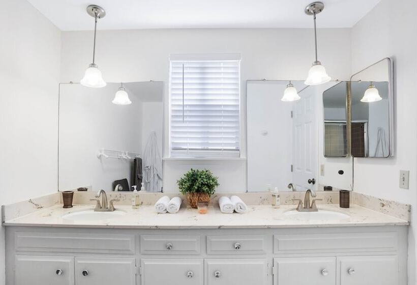 Colven By Avantstay Pool + Spa Near Golf Course