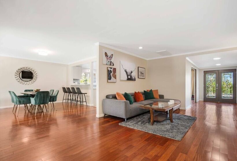 Colven By Avantstay Pool + Spa Near Golf Course