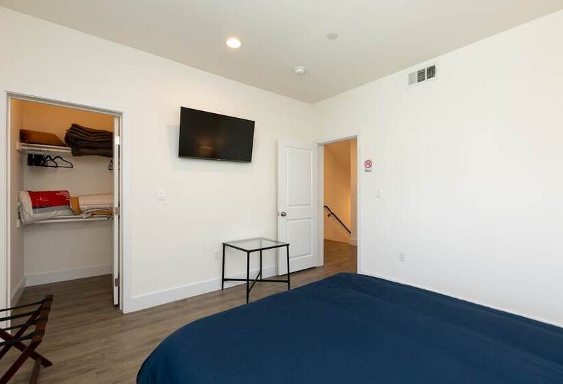 Downtown Darling By Avantstay Rooftop Deck, View