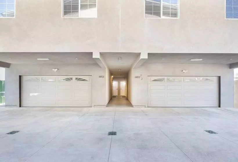 Hinds By Avantstay Duplex In North Hollywood