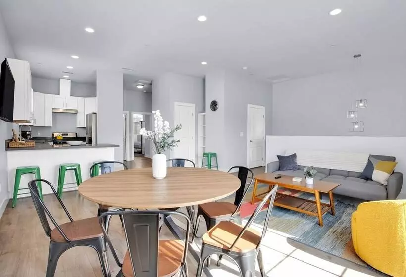 Hinds By Avantstay Duplex In North Hollywood