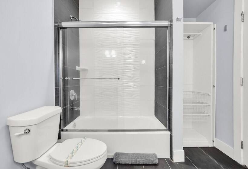 Hinds By Avantstay Duplex In North Hollywood