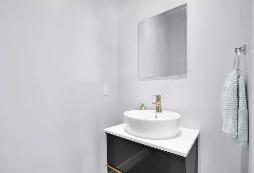 Hinds By Avantstay Duplex In North Hollywood