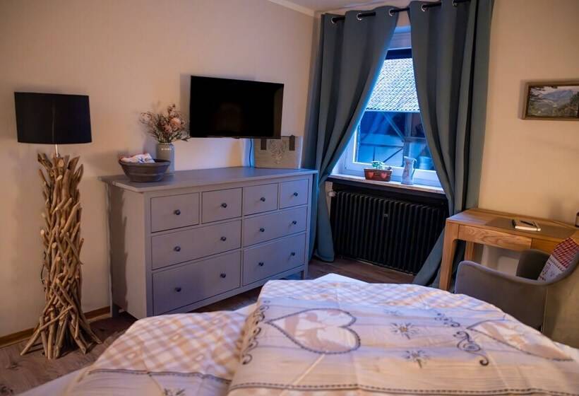 Хостел Gasthof Neuhaus