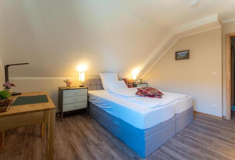 Хостел Gasthof Neuhaus