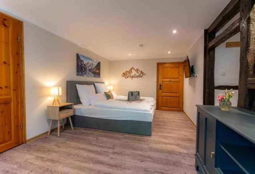 Hostelli Gasthof Neuhaus