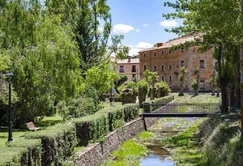 Hotelli Apartamentos Creativos Villarubei