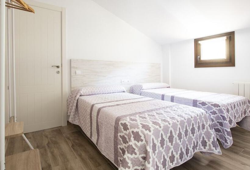 ホテル Apartamentos Creativos Villarubei