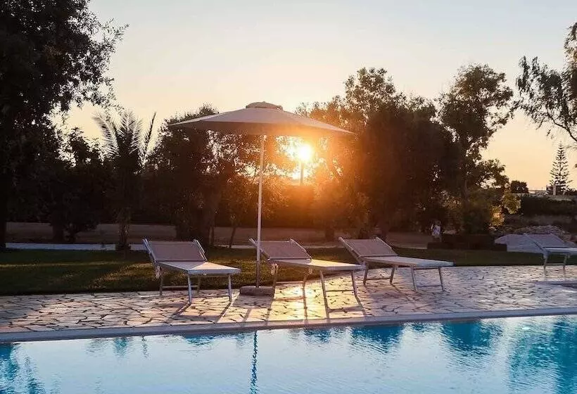 Maaseutuhotelli Tenuta Cursano