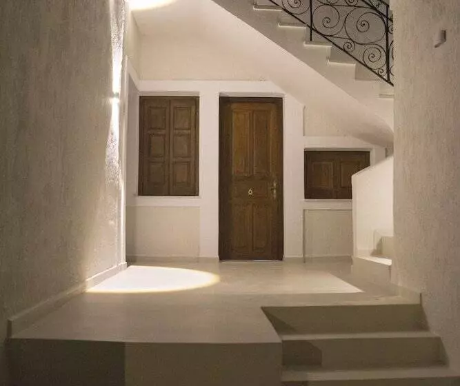 هتل Teresa Spetses