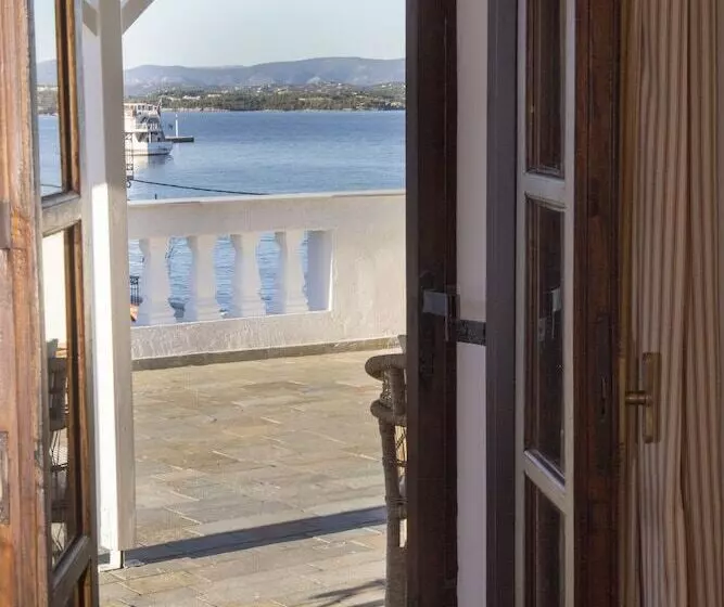 هتل Teresa Spetses