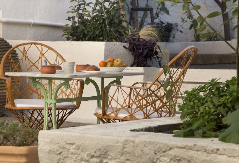 Отель Teresa Spetses