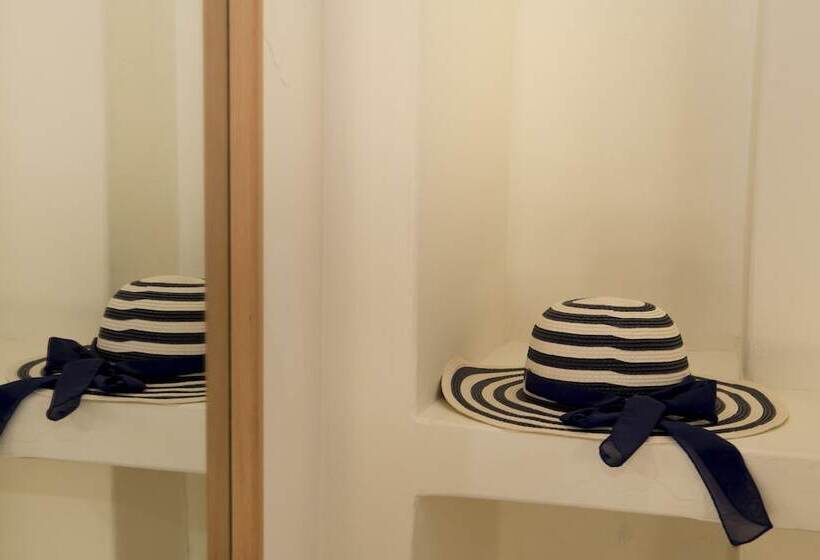 Отель Teresa Spetses