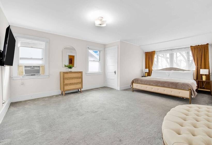 Kingsley By Avantstay Newly Furnished La Home